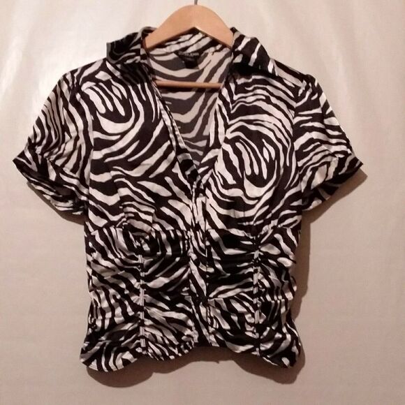 Guess Jeans Animal Print Short Sleeve Crop Top L - Picture 1 of 4